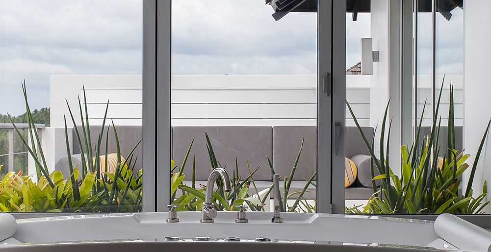 Villa Sammasan - Master bathroom jacuzzi